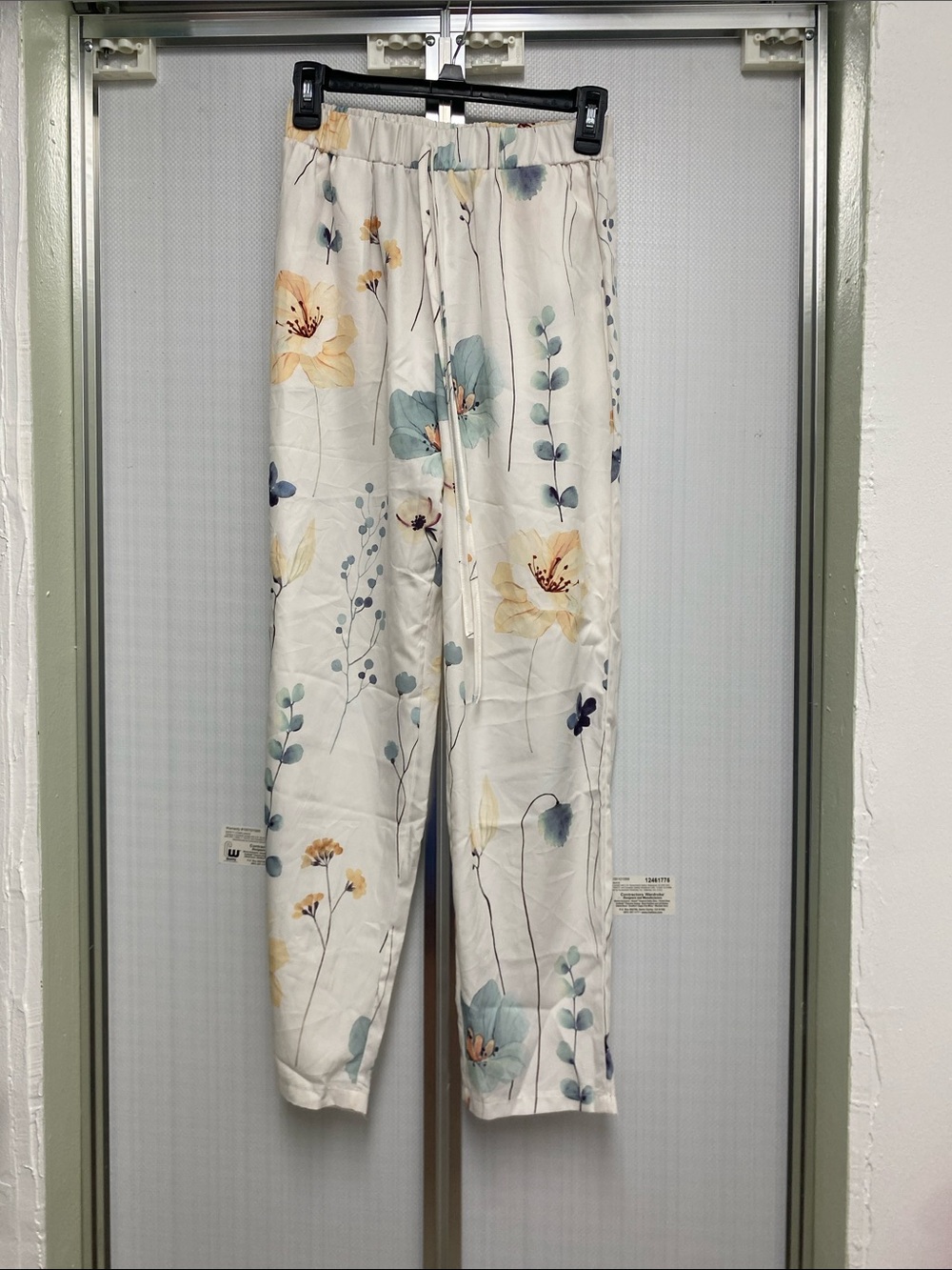 Women's Cream Floral Elastic-Waist Pants